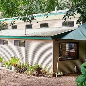 Lodge Sharlynn By The River